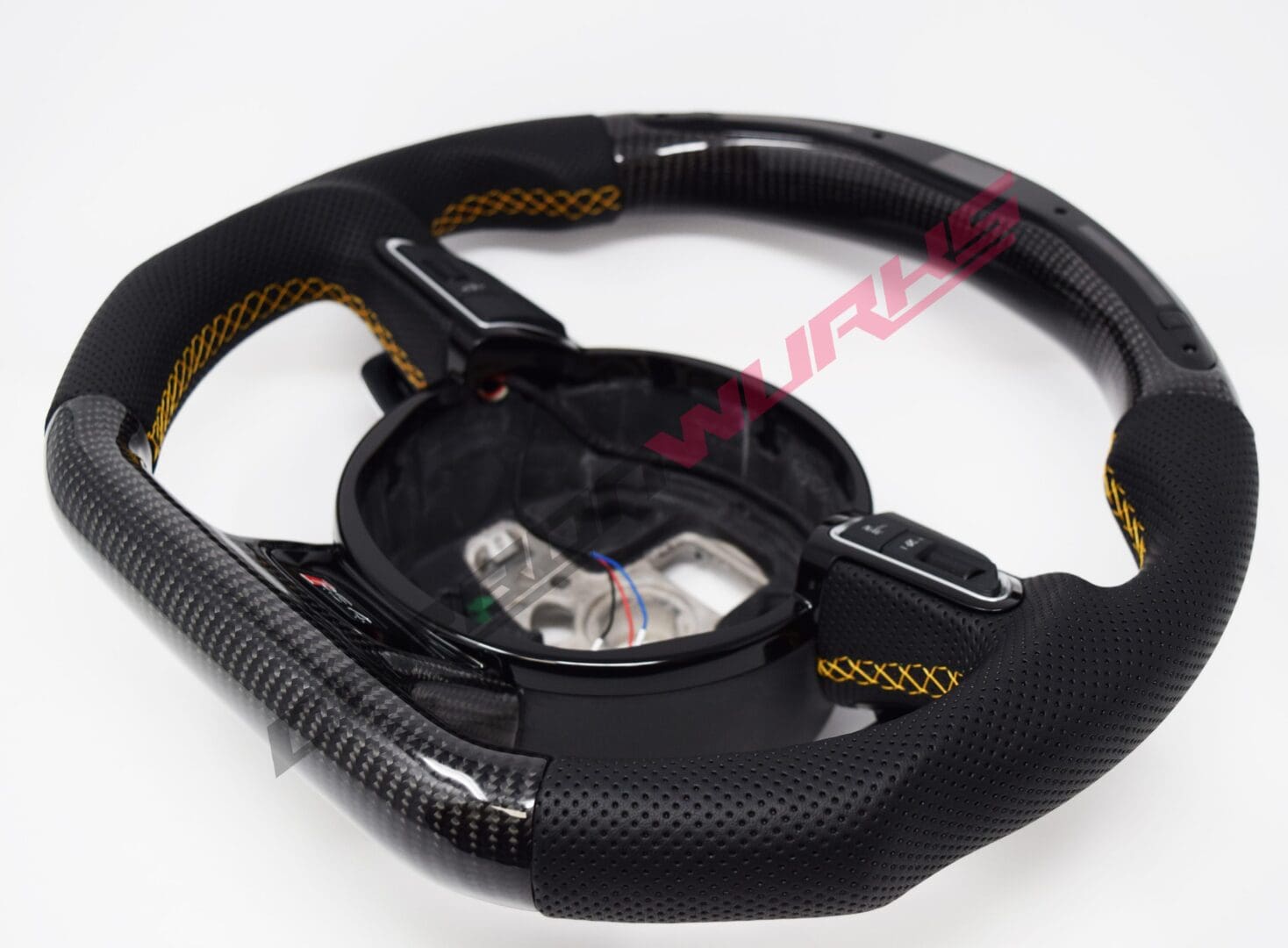 Audi RS4-6 Carbon WM Steering Wheel03