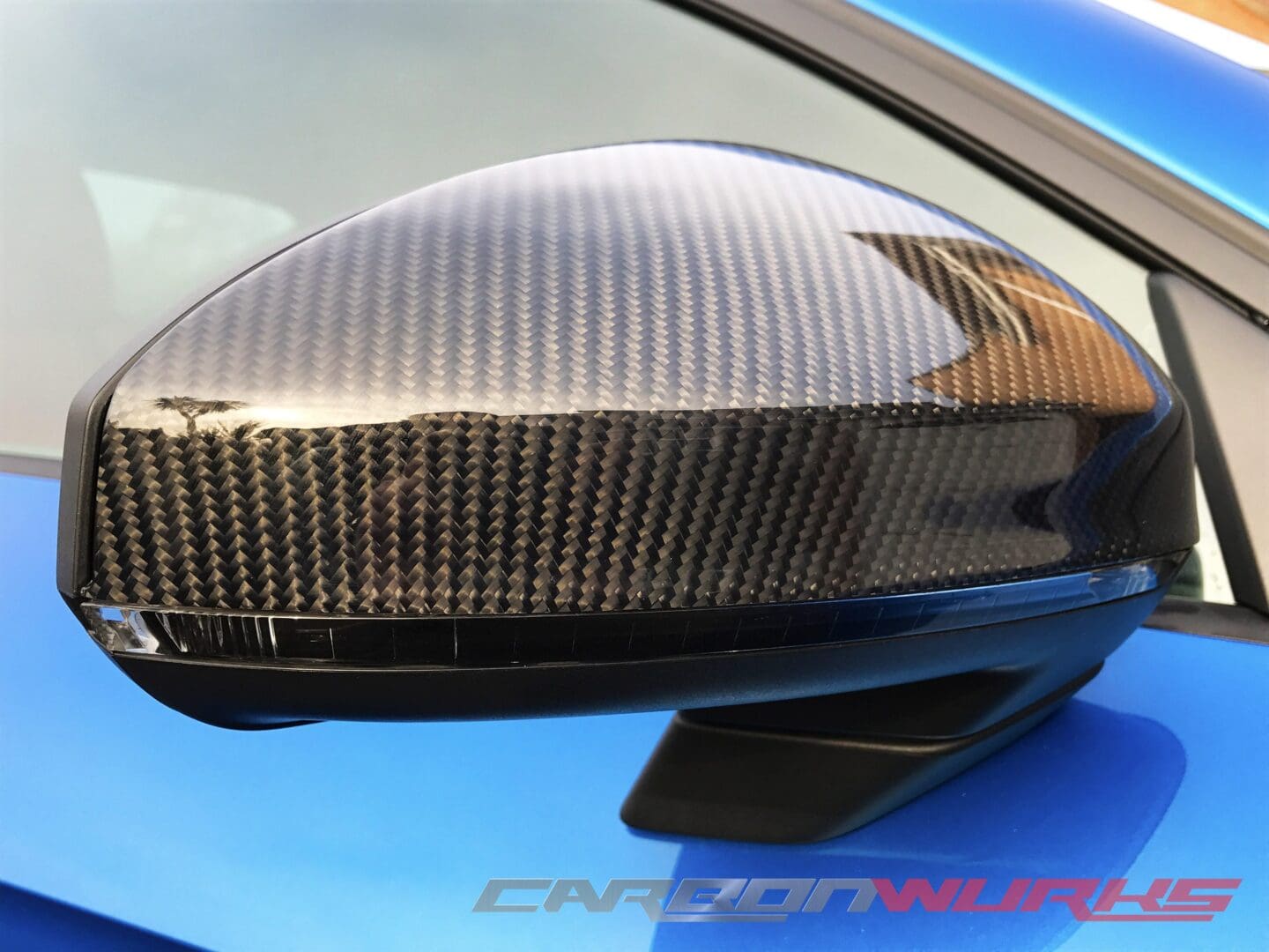 Audi TT/R8 Gloss Carbon Fibre Mirrors - With Lane Assist 2