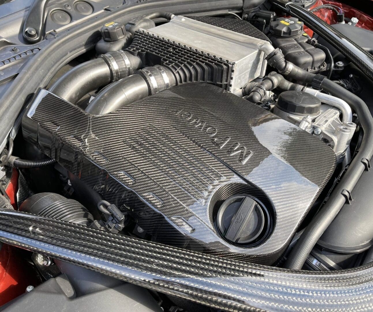 BMW M2:3:4 Carbon Engine Cover02