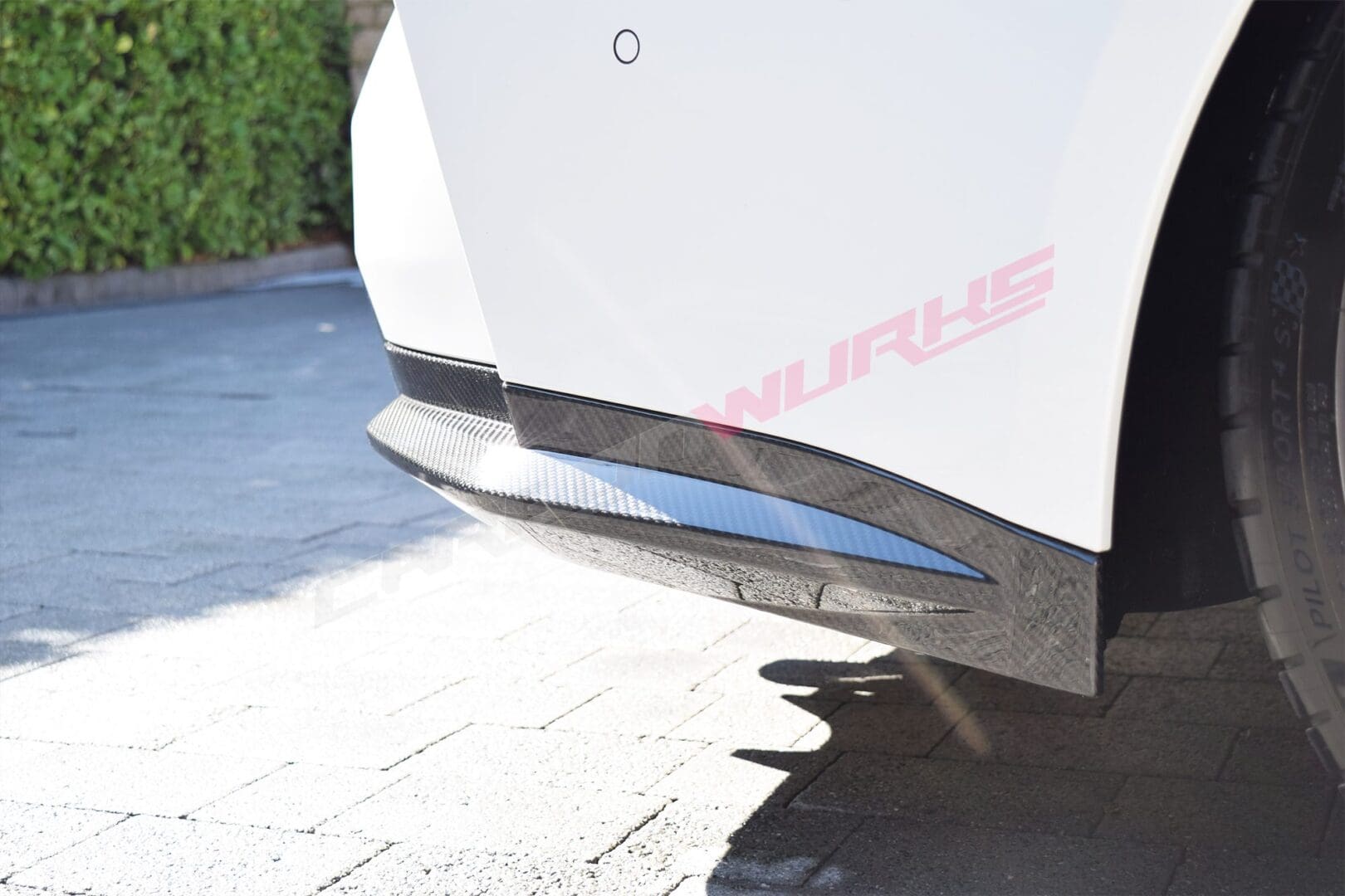 BMWM4_REAR_BUMPER_SPLITTERS2