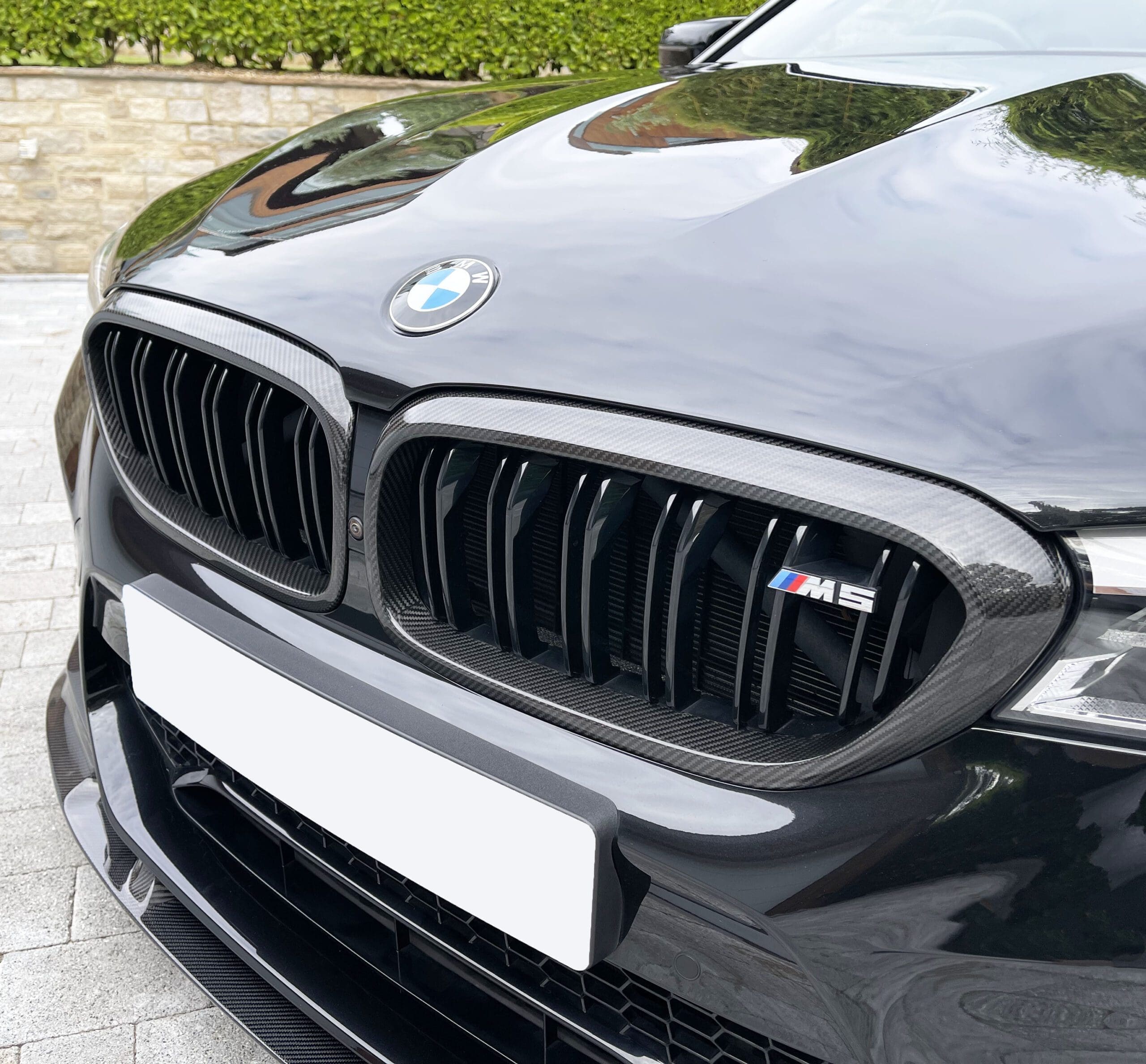 Genuine Carbon Fibre Front Grilles For BMW M5 F90 2021+ By Carbonwurks. Direct Replacement For OEM Part