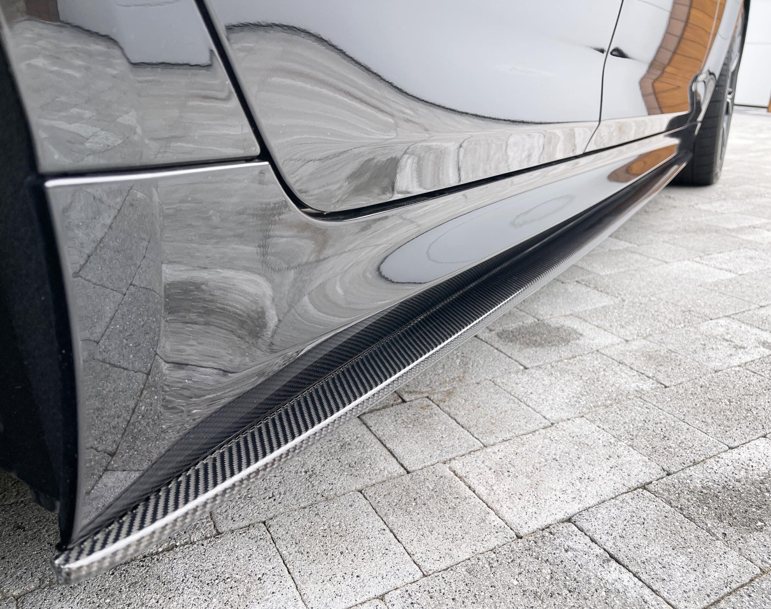 BMW M5 F90 Side Skirts06