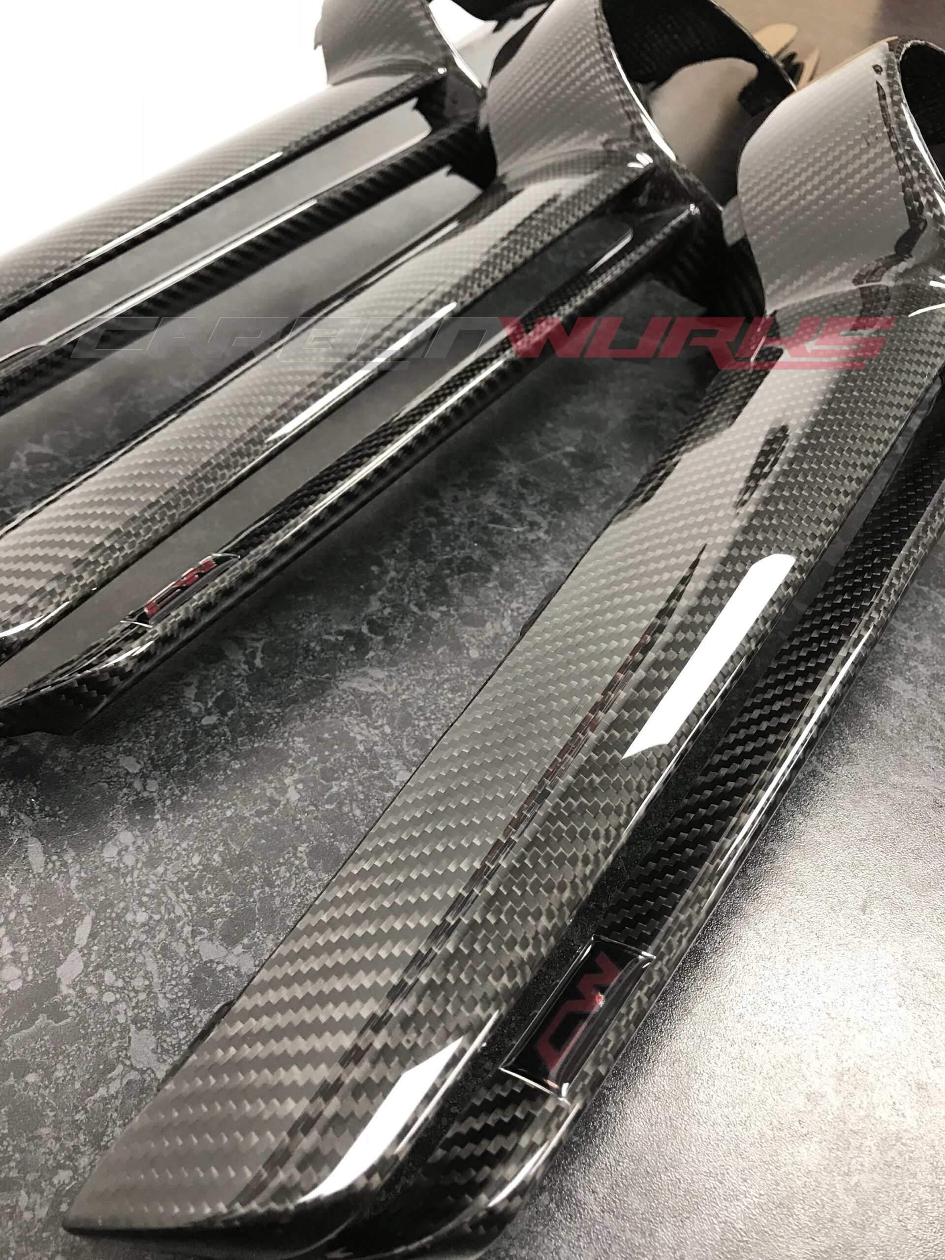 CLA45 Carbon Fibre Grille 10