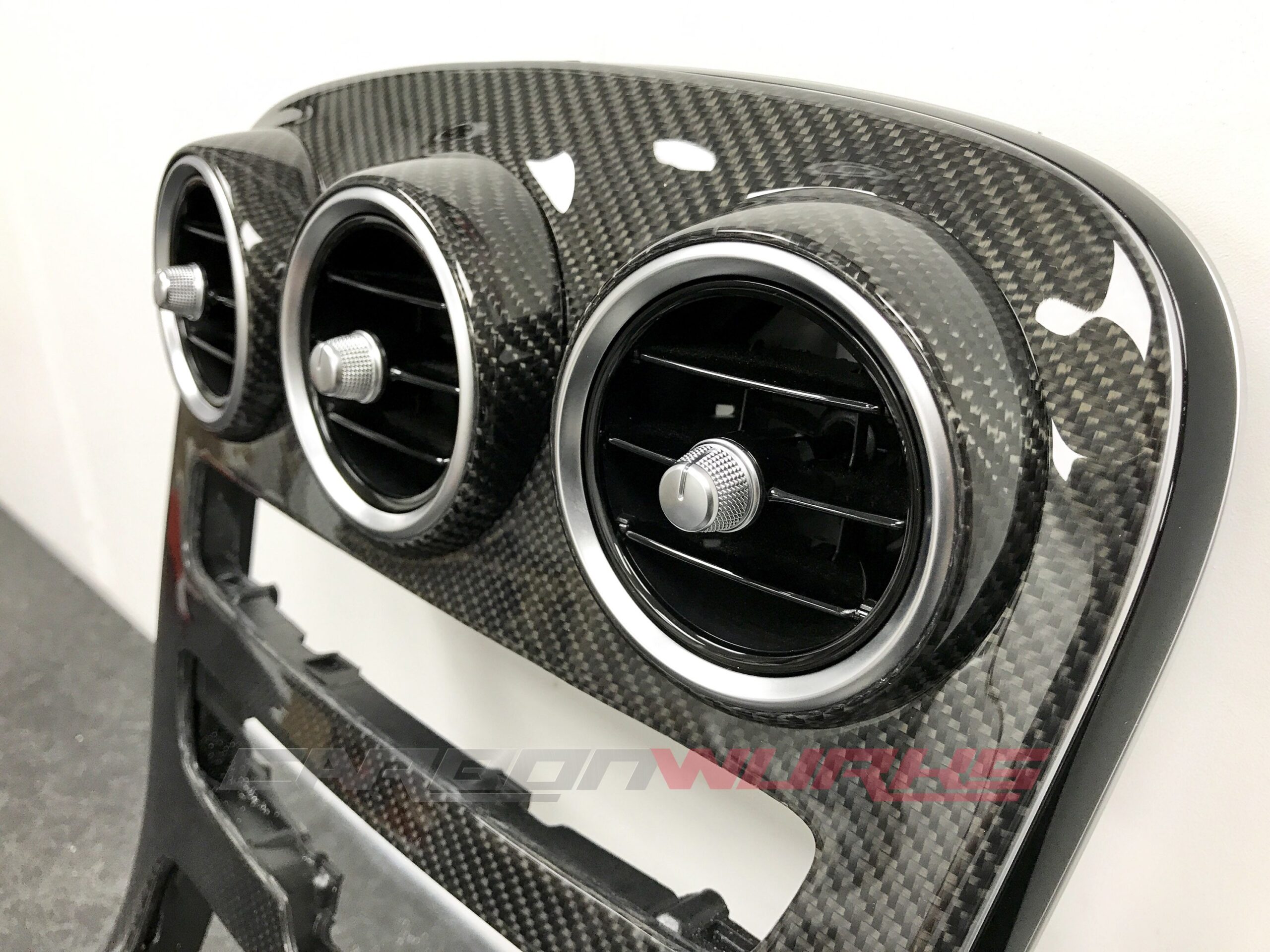 C63/C Class Carbon Fibre Dashboard Air Vents 8