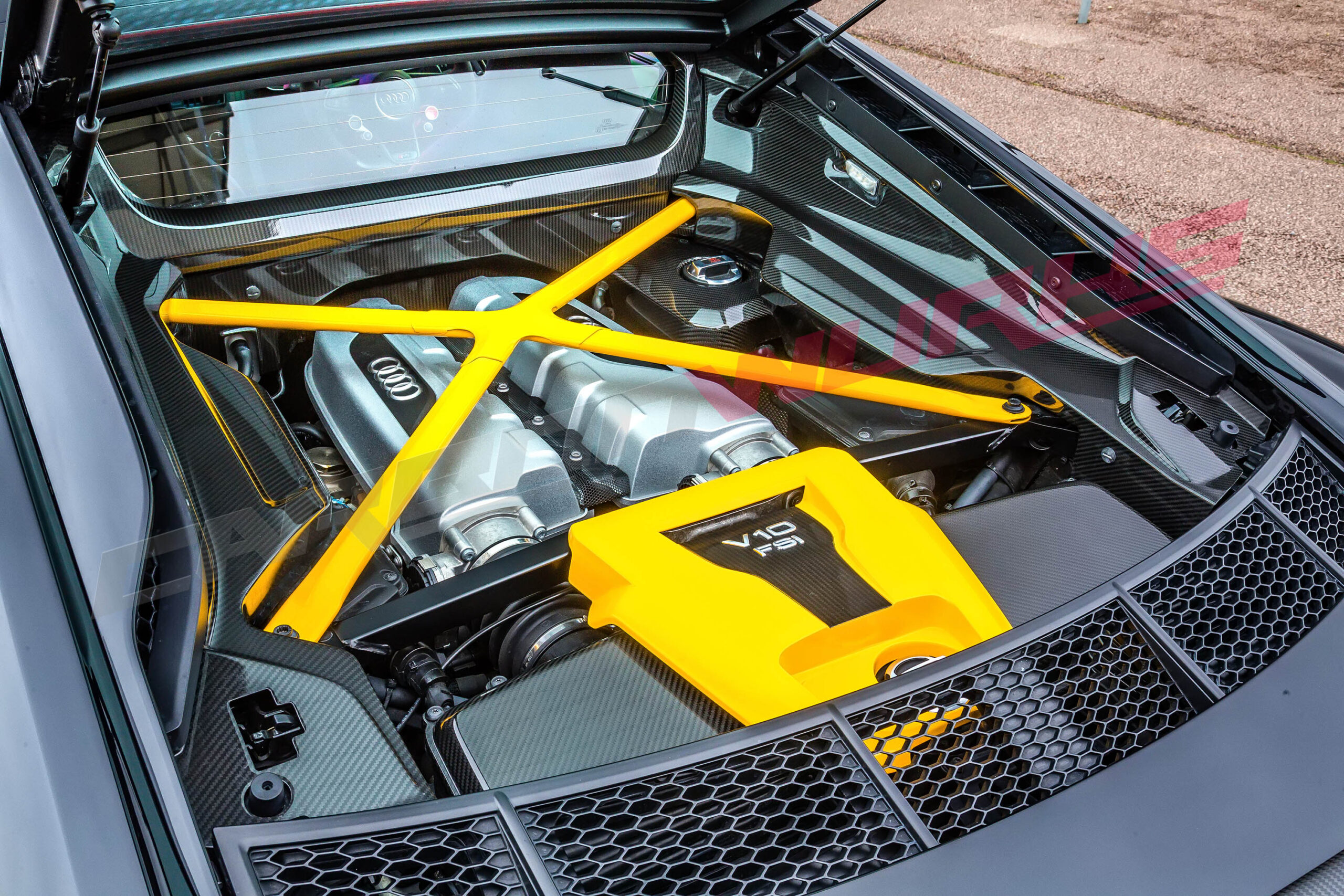 R8 Engine Bay 10