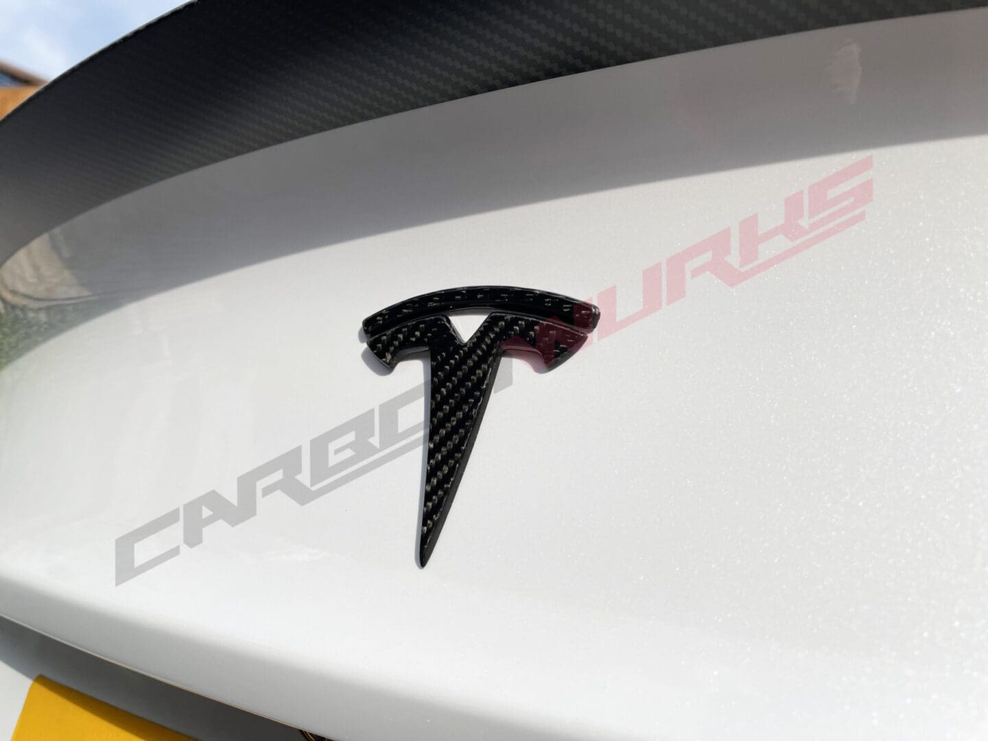 Tesla Model 3 Badge Set Gloss05