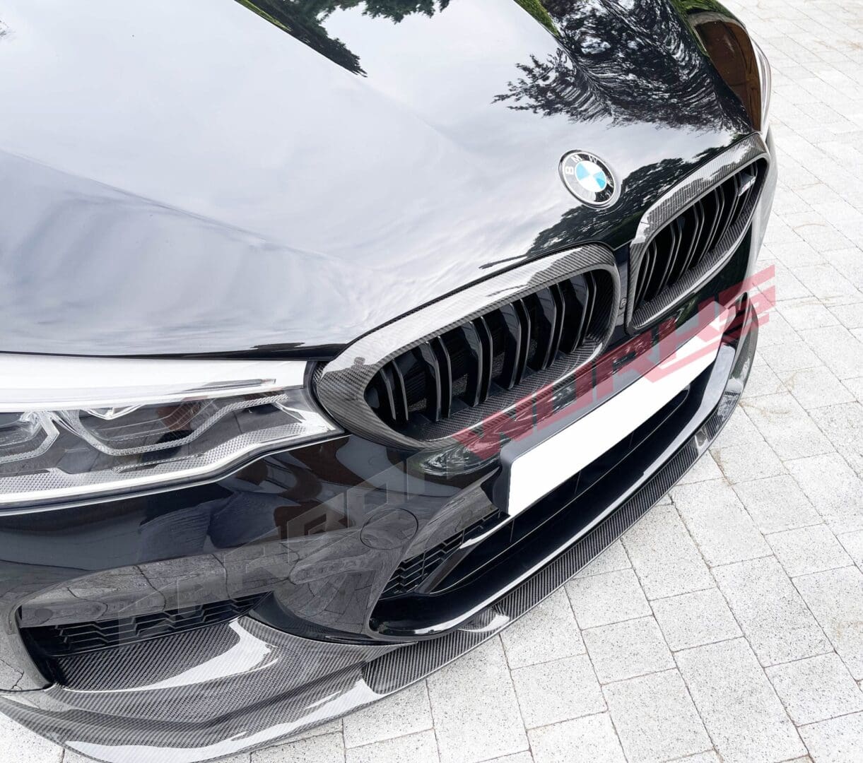WM BMW M5 F90 Carbon Grilles02