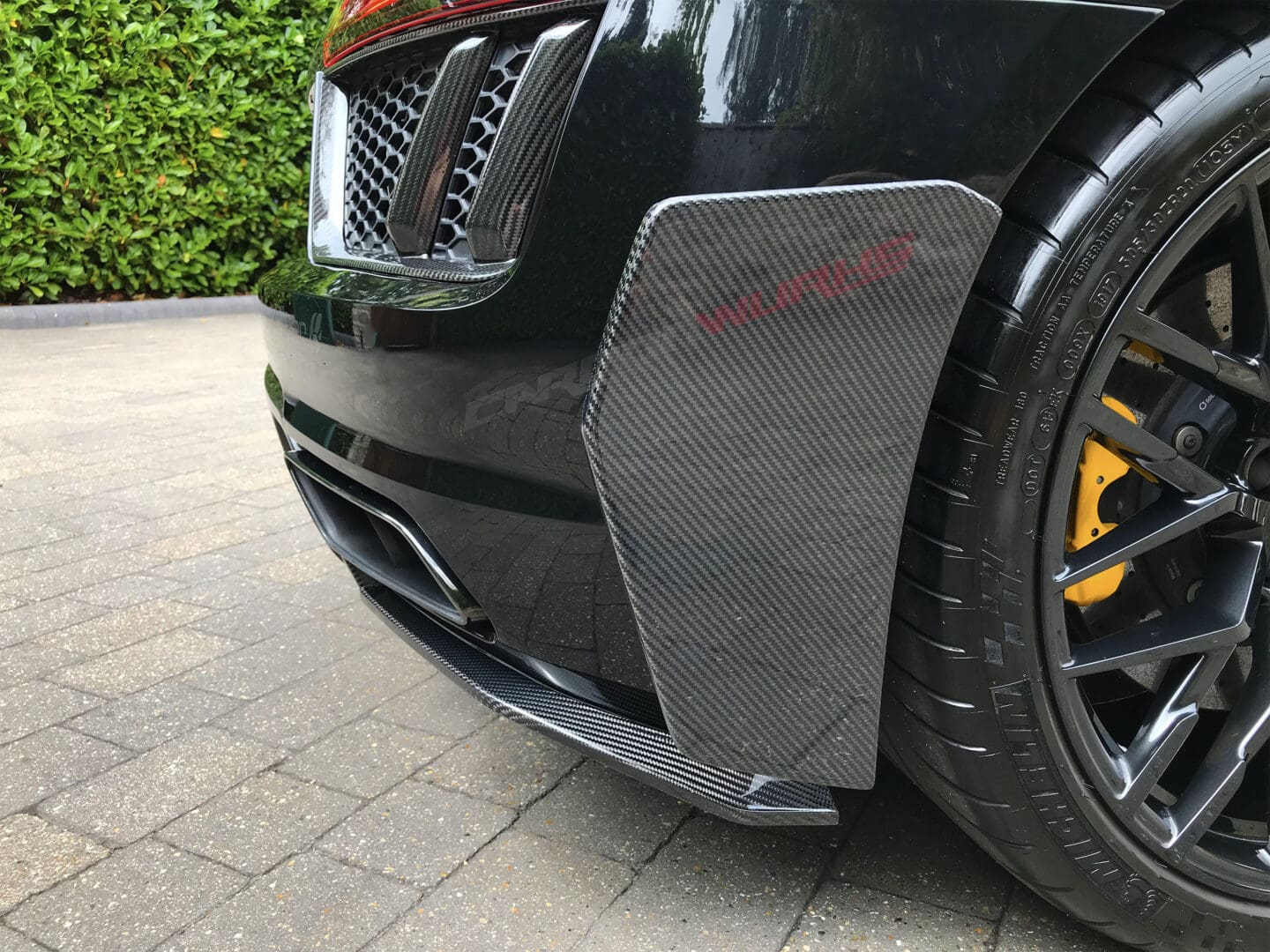 Audi R8 carbon fibre rear side canards17