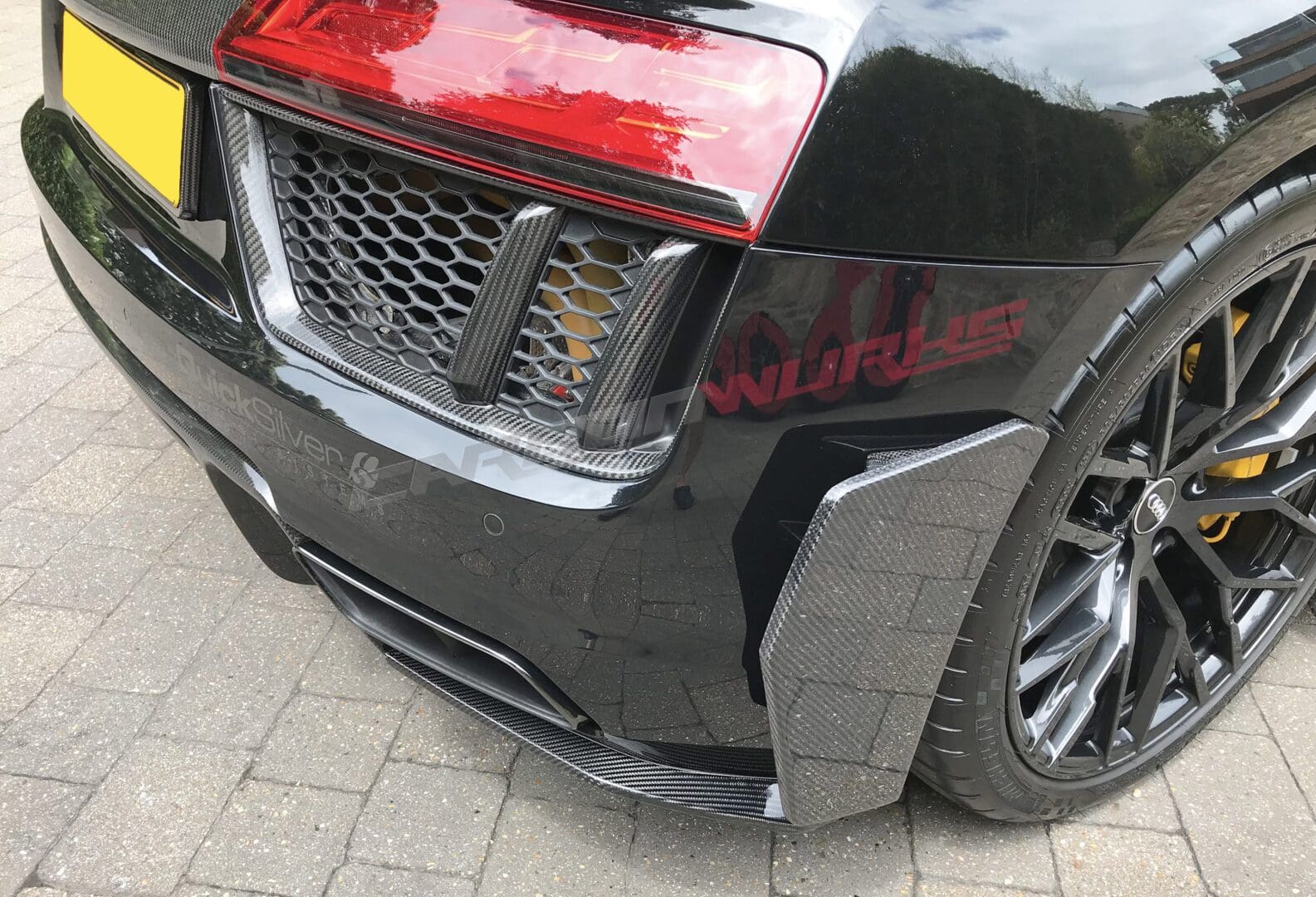 Audi R8 carbon fibre rear side canards25
