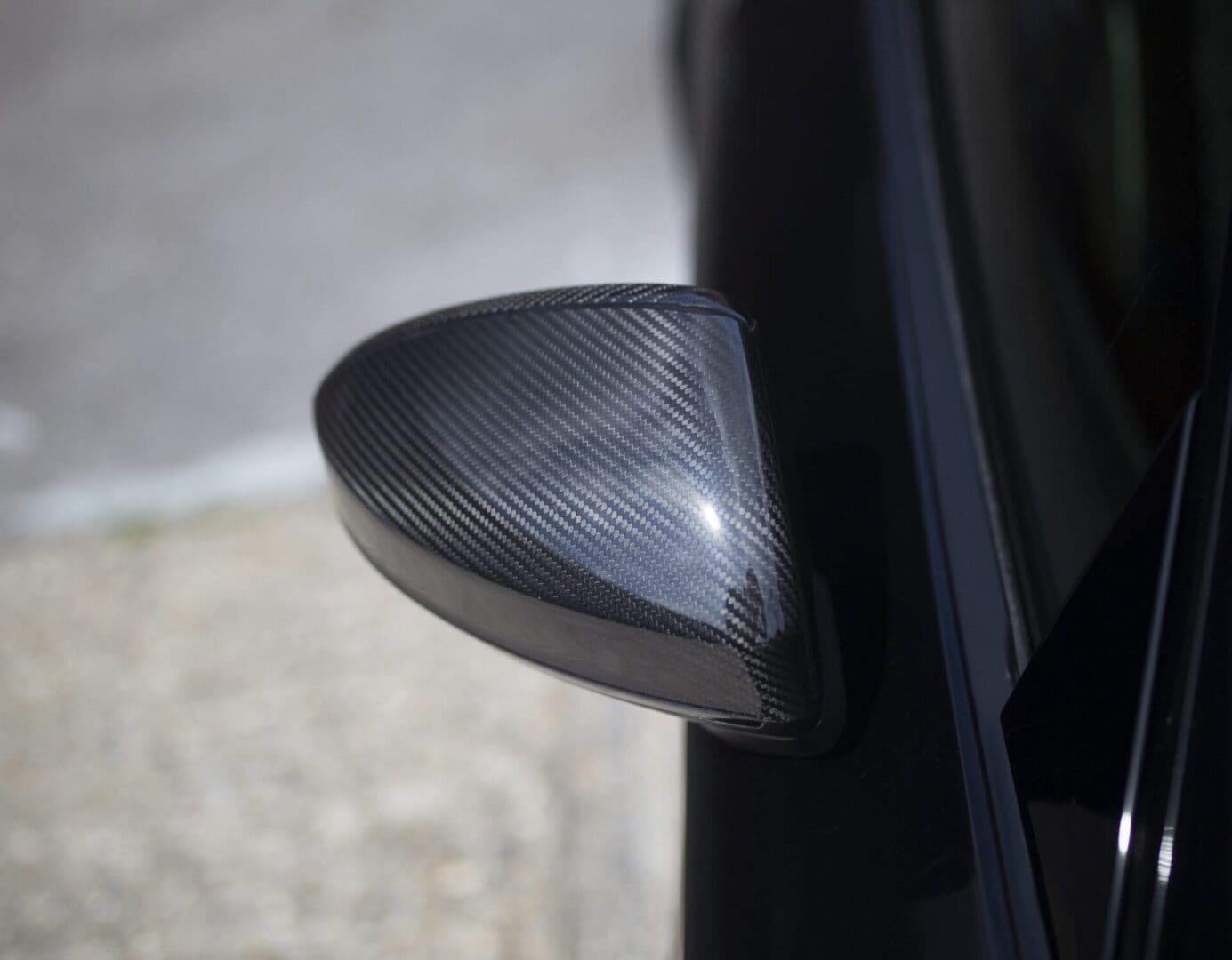 Audi TT / R8 Gloss Carbon Fibre Mirrors - With Lane Assist