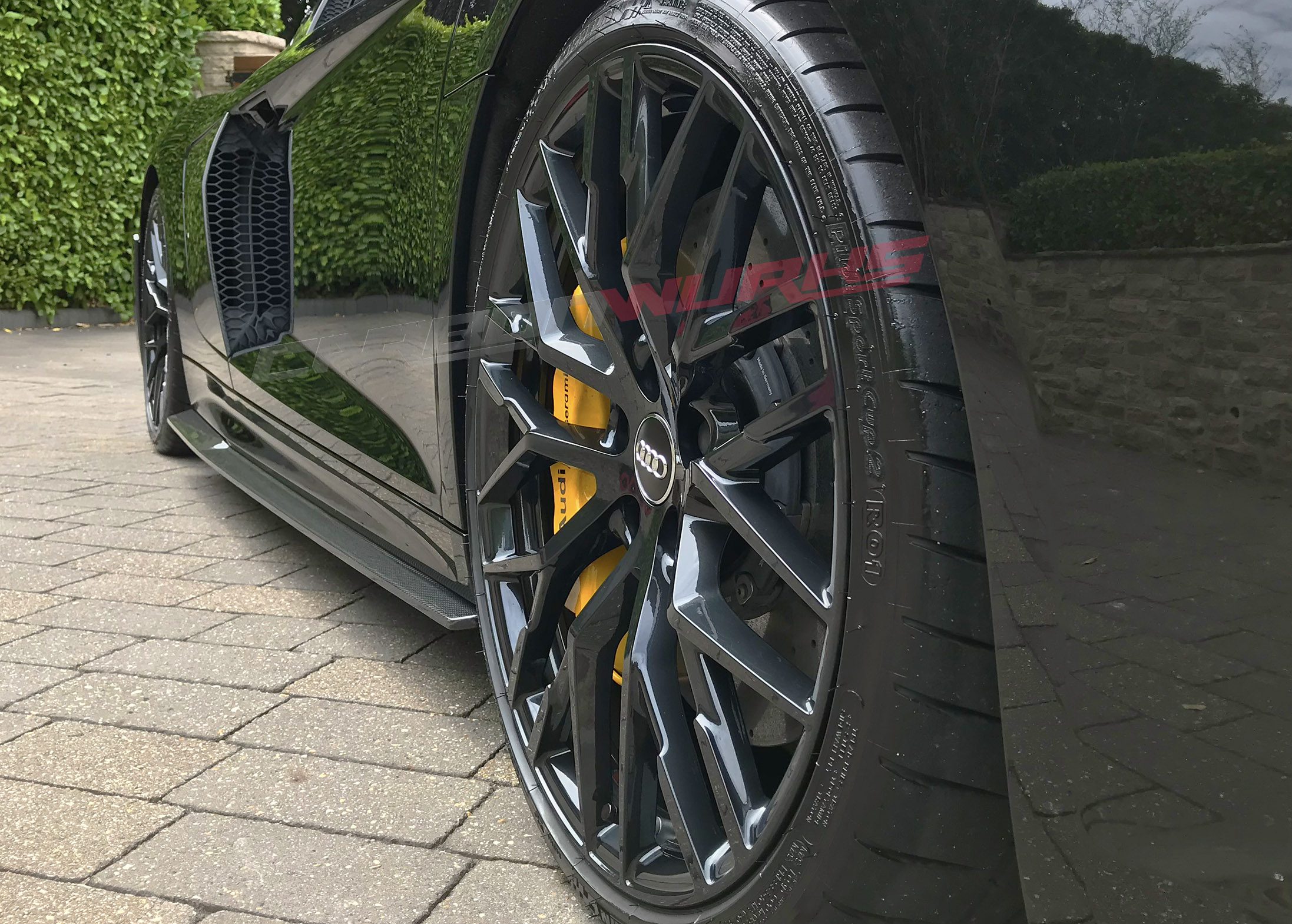 Audi R8 Carbon Fibre Side Skirts16