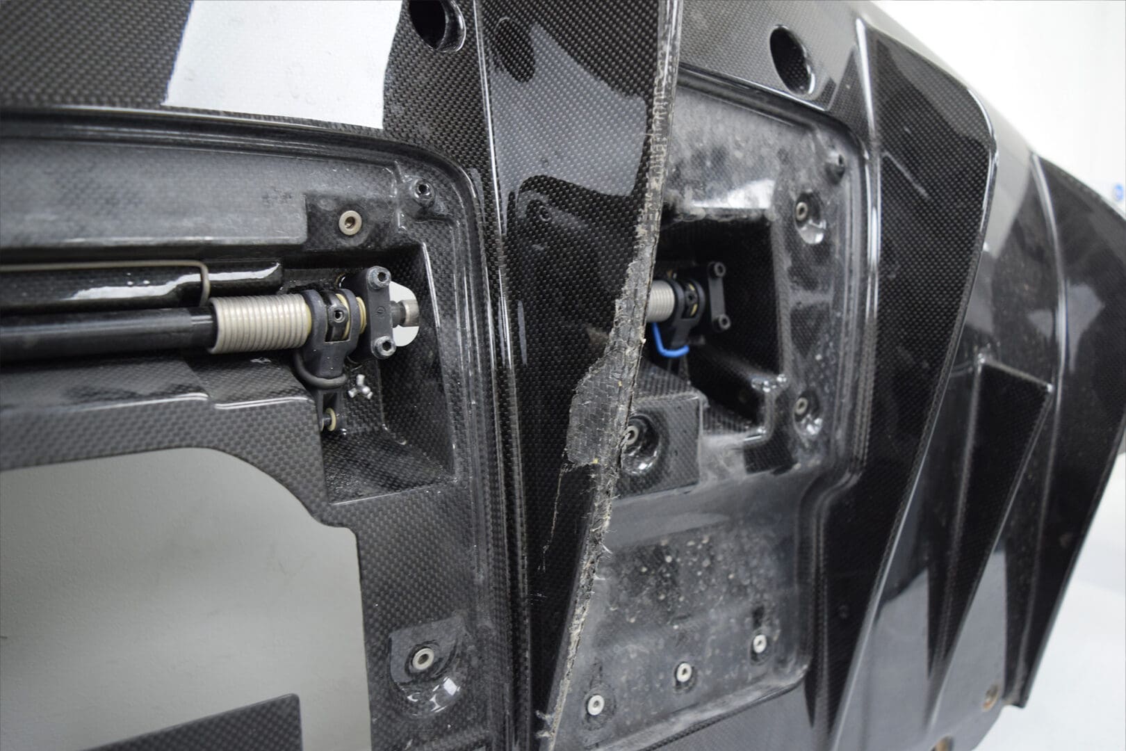 Ferrari F8 Tributo Diffuser Carbon Fibre Repair