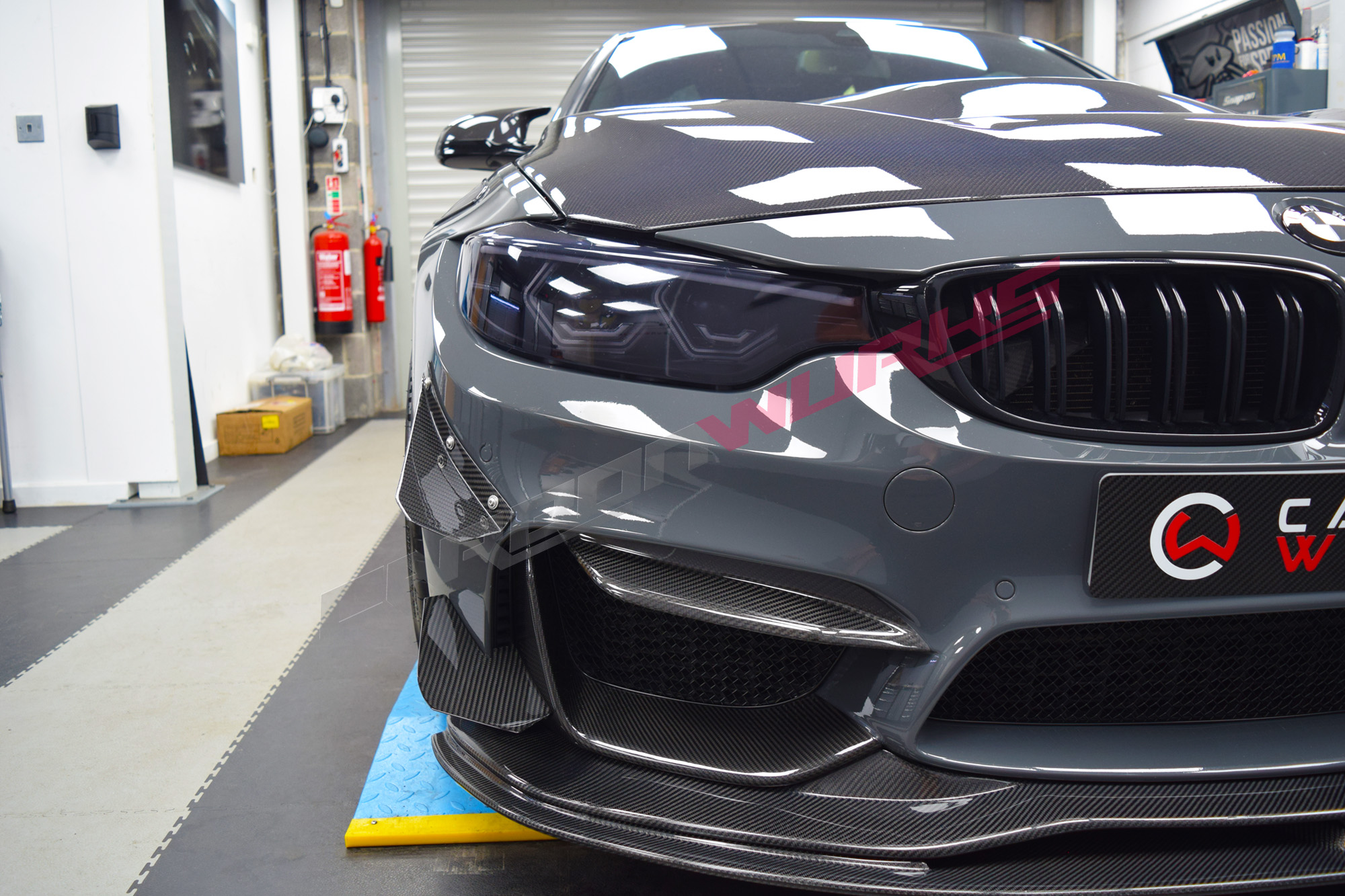 thumbnail image 2 of 4Pcs Real Carbon Fiber Car Shark Fin Canards - JDM Style Fender/Bumper Fins For BMW, Glossy Black 2 of 5