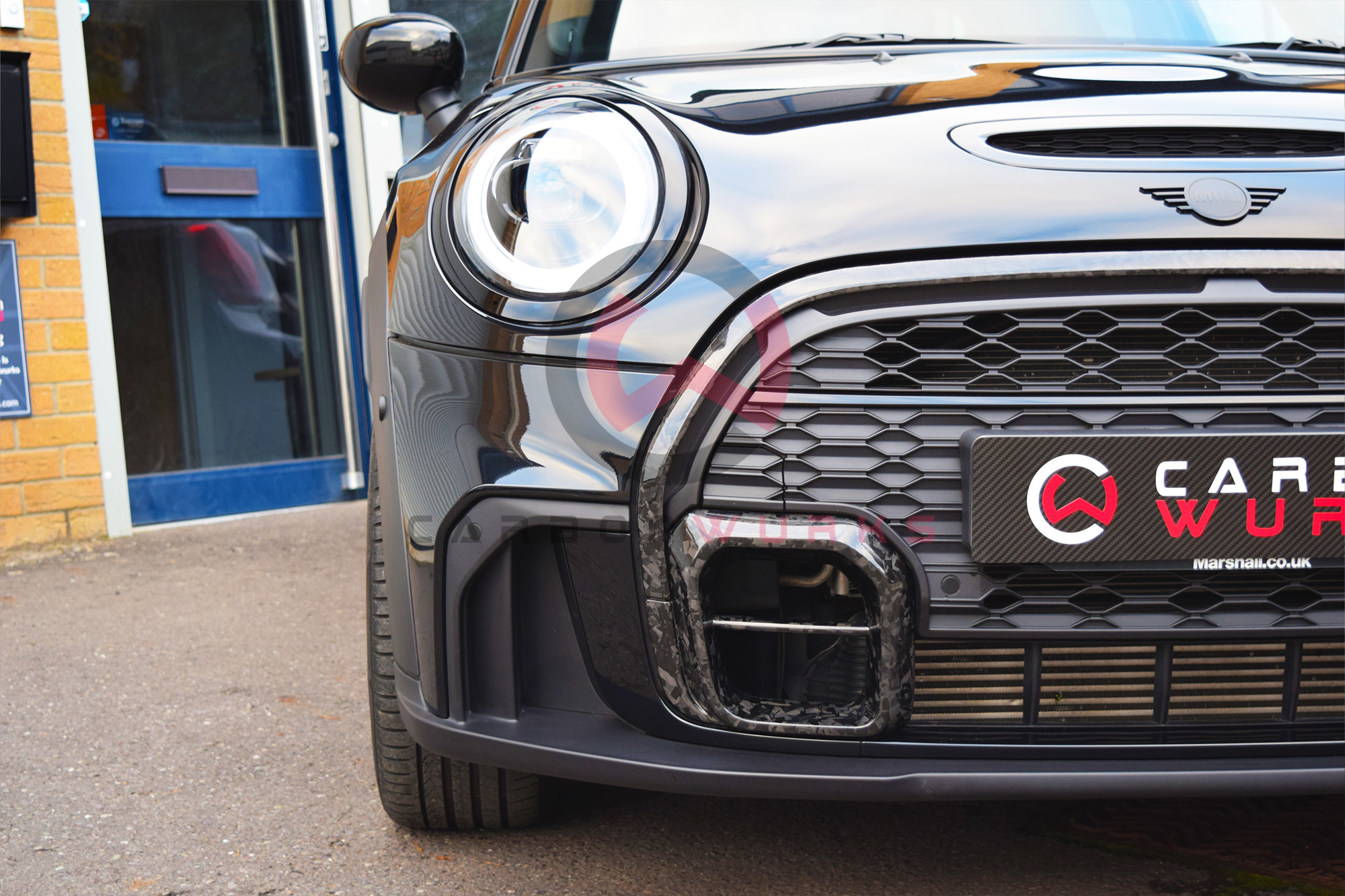 thumbnail interactive-video image 1 of Gloss Black Grille Surround Set For MINI Cooper S JCW R56 (Gen 2) – SMPS2012 1 of 6