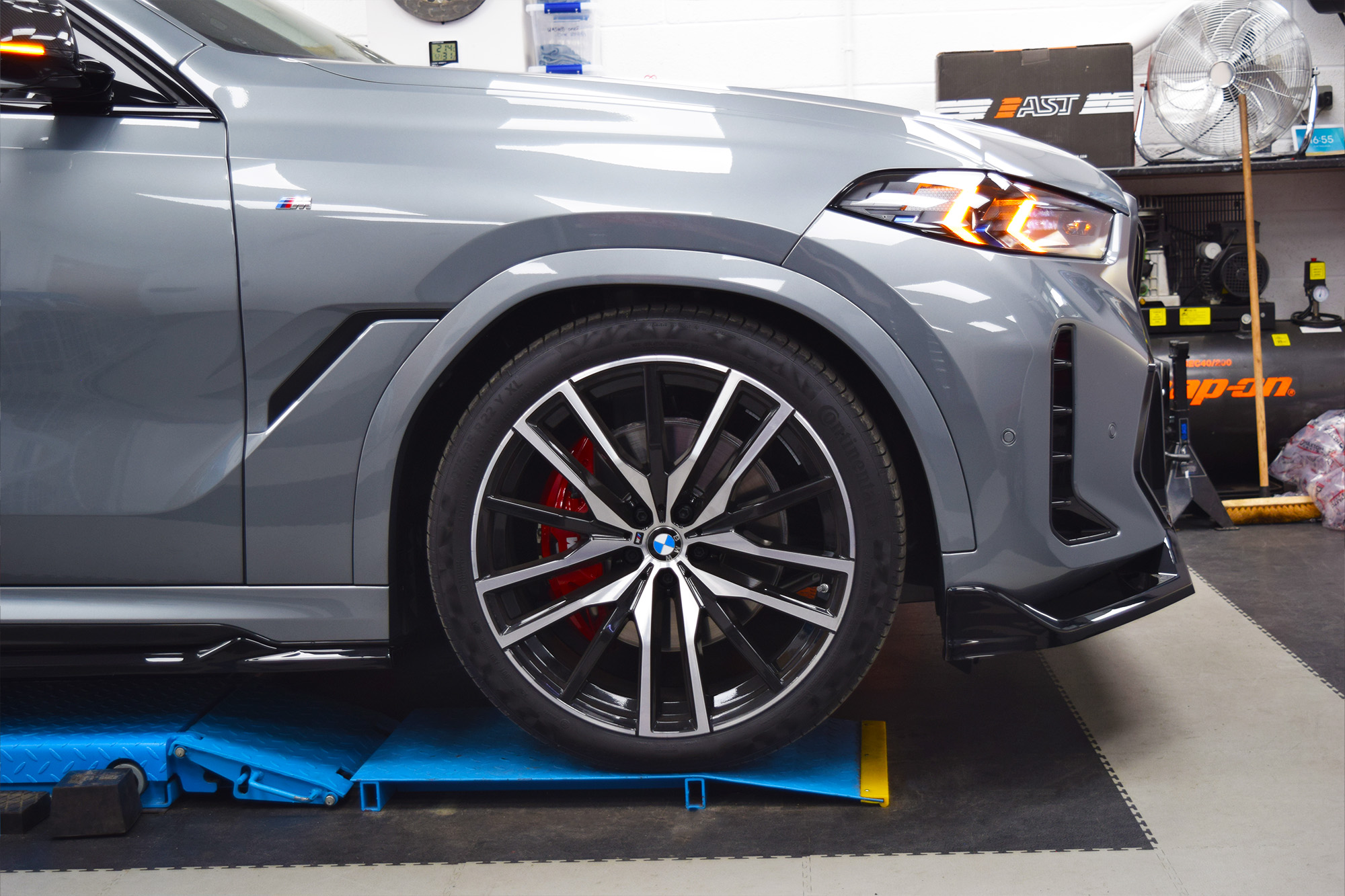 BMW X6 X6M G06 Maxton Design Gloss Black Conversion Body Kit Carbonwurks Poole Dorset